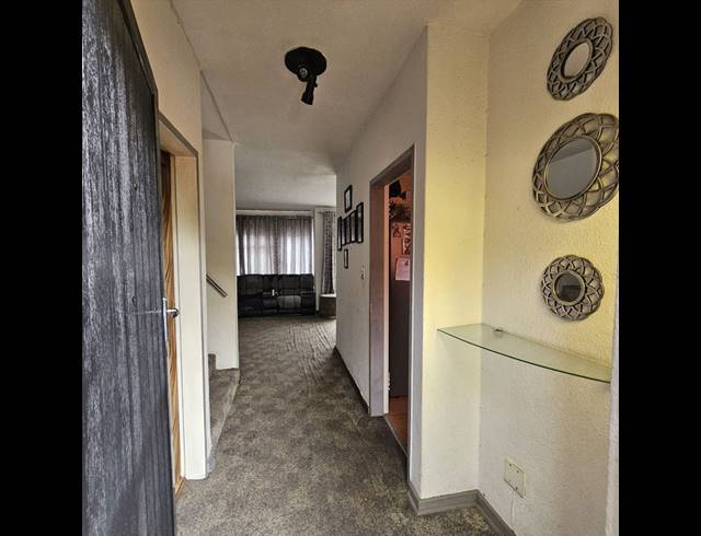 2 BEDROOM APARTMENT FOR SALE IN BIRCHLEIGH